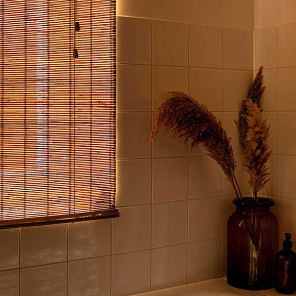 Naturalna roleta bambusowa w łazience