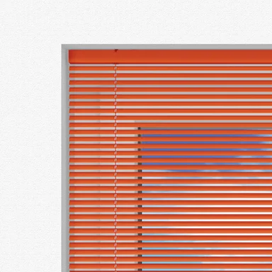 Dans l'embrasure de la fenêtre